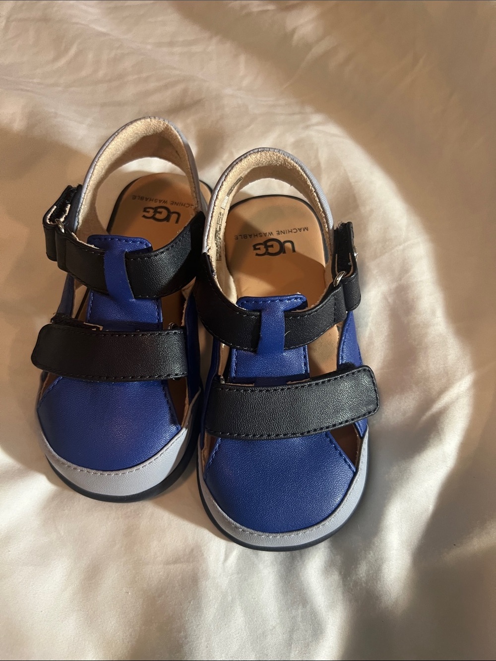 UGG Kids Navy Blue and Light Gray Velcro Sandals